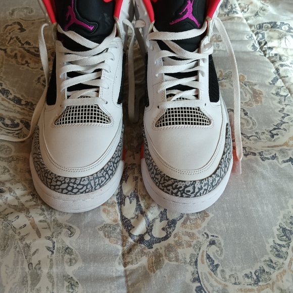 JORDAN SNEAKERS - Picture 6 of 6